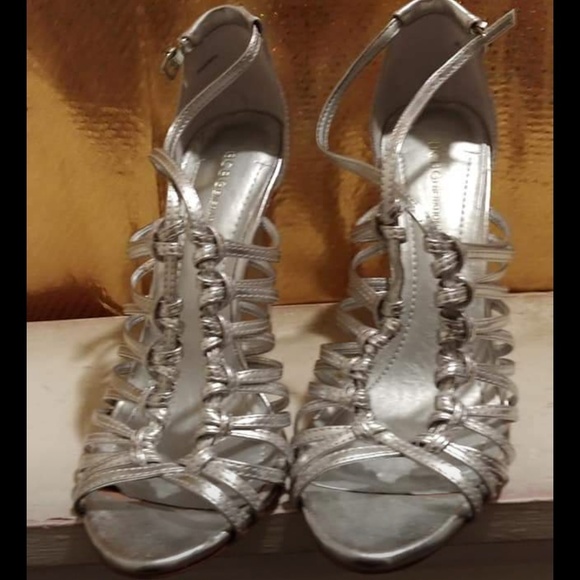 BCBG heels - Picture 2 of 2